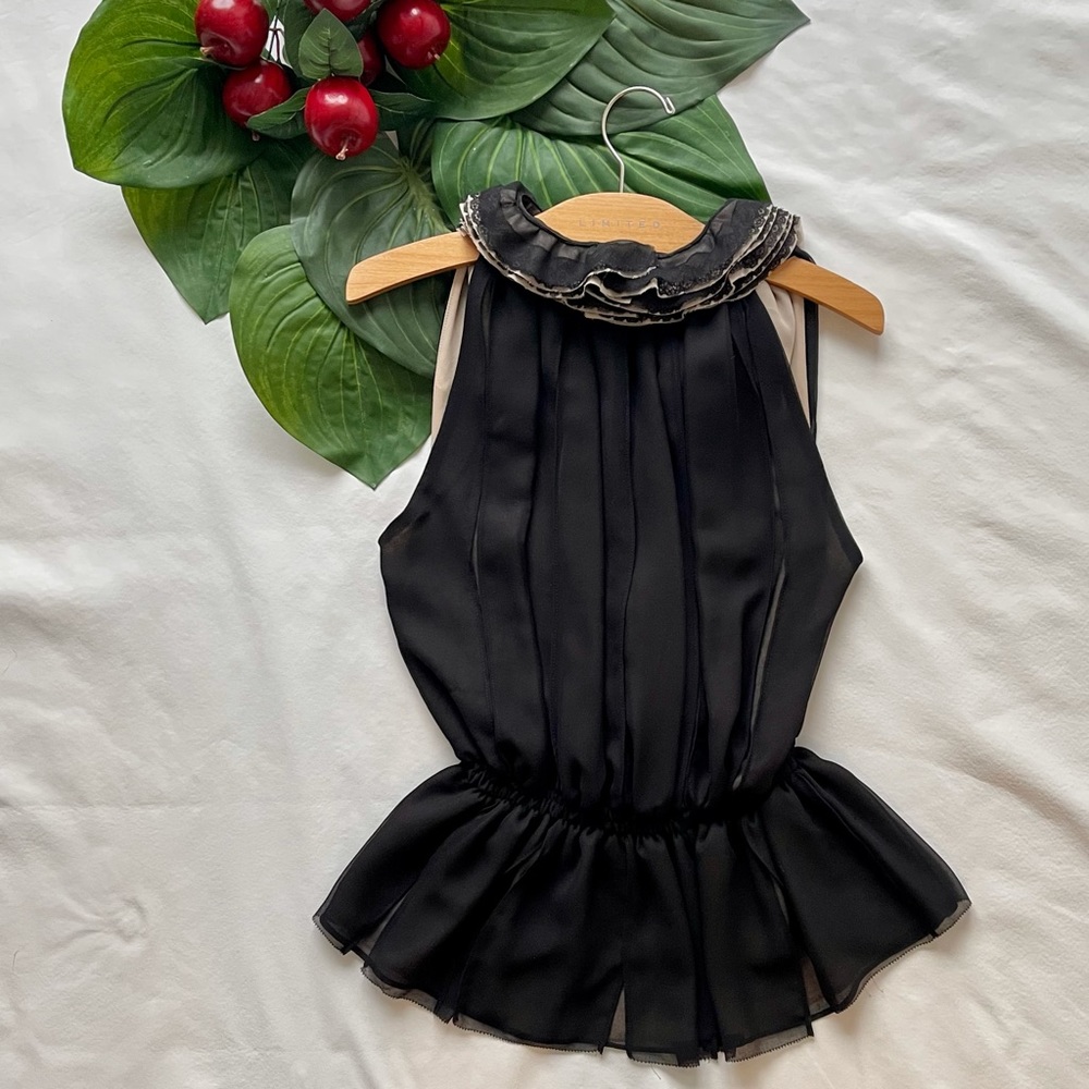 Neiman Marcus/Target Collab Keyhole Ruffled Sleeveless Top Black/Tan M (Women’s) - Picture 2 of 9